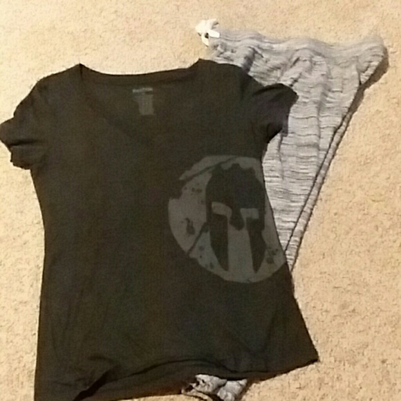 Reebok Tops - T-shirt and sweats